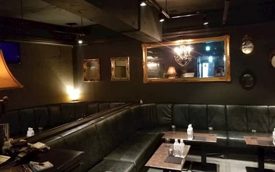 XENON/ゼノンの店内1