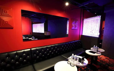 ROYAL Lounge/ロイヤルラウンジの店内1
